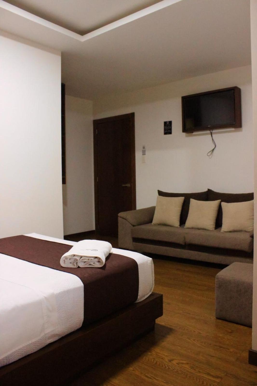 לוחה Hostal Camil מראה חיצוני תמונה