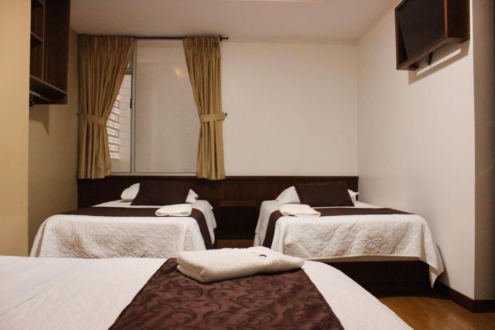 לוחה Hostal Camil מראה חיצוני תמונה